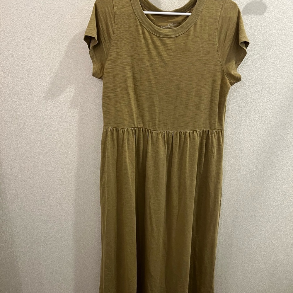 Universal Thread Khaki Short Sleeve Top